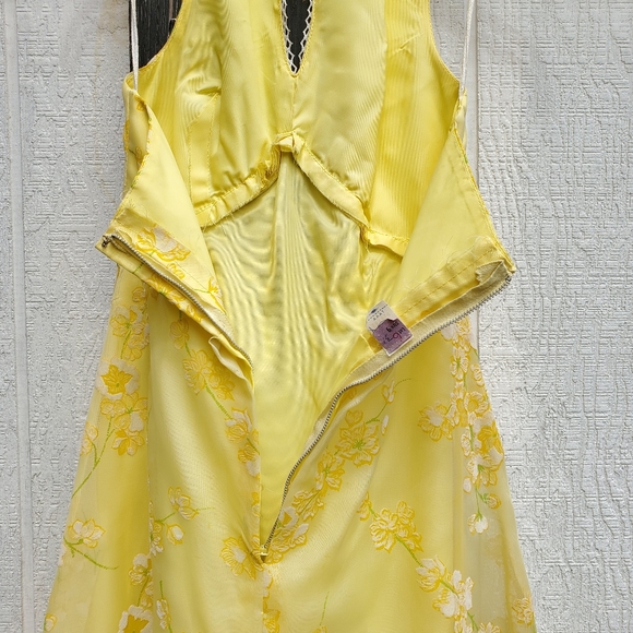 Vintage 1960's/70's Yellow Floral Halter Dress XS - Picture 12 of 16